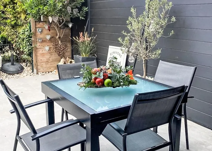 Semesterbostad Le Puit Michel By Interhome