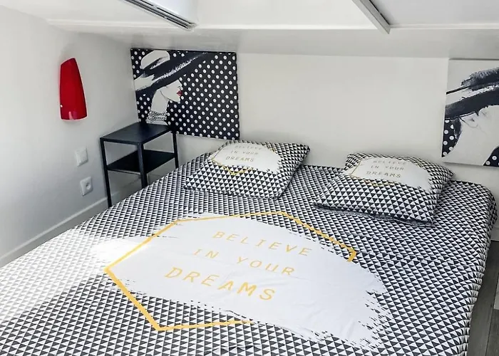 Semesterbostad Le Puit Michel By Interhome